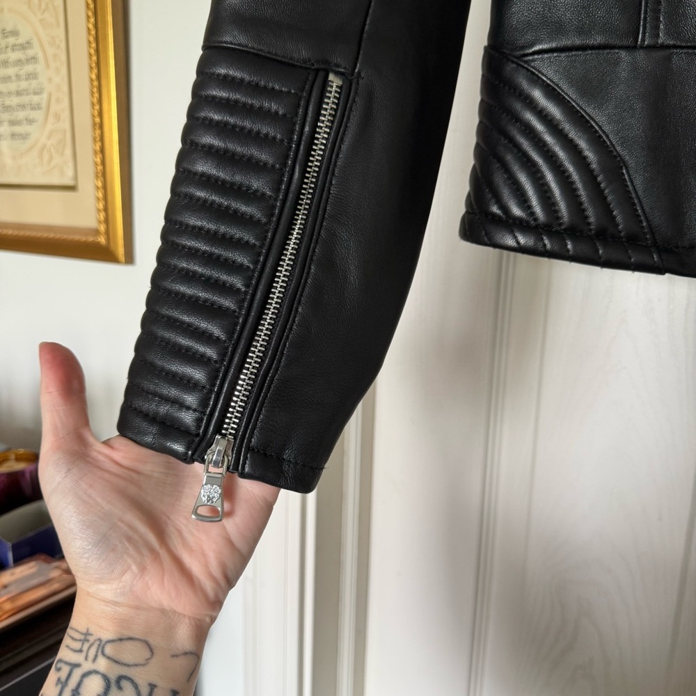 Women's Black Leather Jacket - Picture 4 of 11